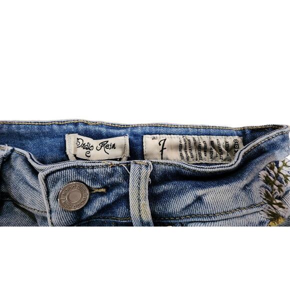 Indigo Rein Shorts Juniors‎ 7 Mid Rise Embroidered Floral Rhinestone Light Blue - Picture 5 of 5